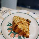 芳华街的谷悟面包，买了一堆