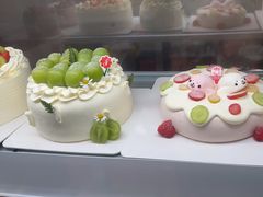 -花花卷卷·鲜食蛋糕(泉屋店)