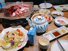 -明洞阿姨·韩式酱蟹烤肉·创意料理(三元桥店)