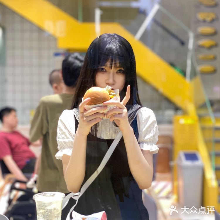 深夜被朋友圈问爆的汉堡子
