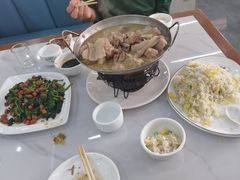 -一口猪海鲜浑锅·东北家常菜