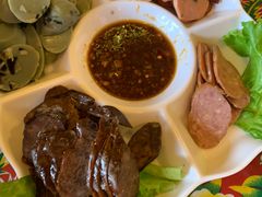 -闯关东东北农家菜(崂山石老人店)