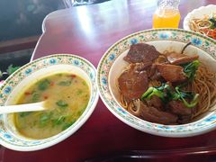 -金杨拉面王小吃面馆·牛三宝面·红烧牛肉粉