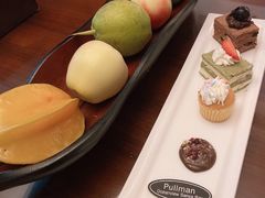 -三亚湾海居铂尔曼度假酒店