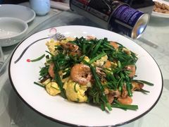 -依江春水烤鸭店