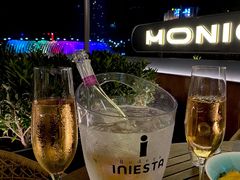 -MONICH牛排融合餐厅(和义大道购物中心店)