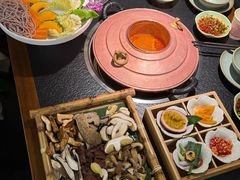 -菌自由丨野生菌火锅特色庭院餐厅(丽江古城店)