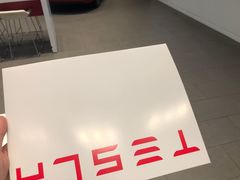 -TESLA 特斯拉(上海太古汇体验店)