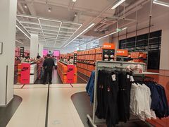 -NIKE上海青浦换季优惠店