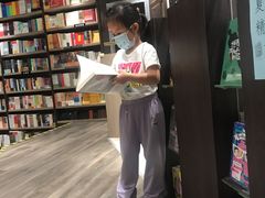 -钟书阁(群光广场店)