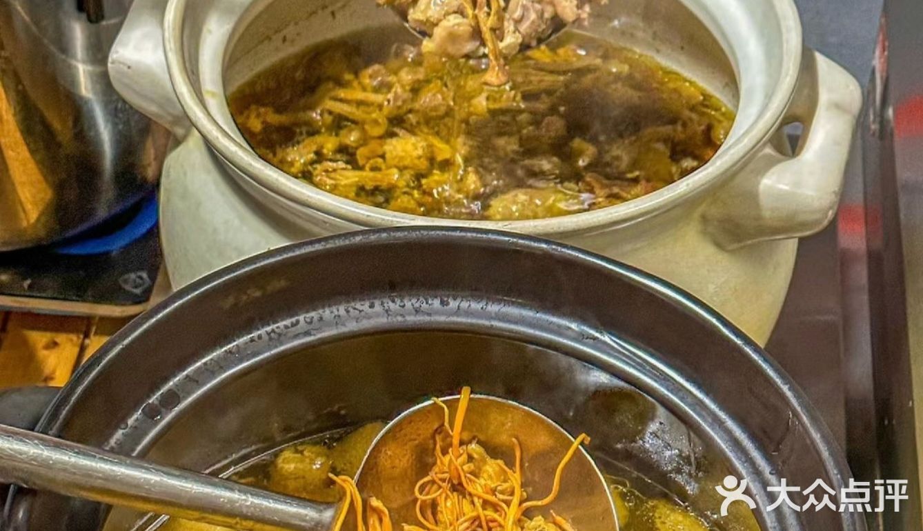 打飞滴都要来吃的这家，抄手届扛把子