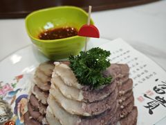 -三江源美食城