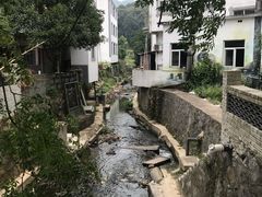 -梅岭月亮湾山体公园