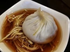 蟹黄小笼-大龙汤包