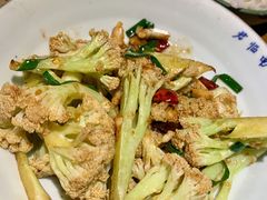 土司酒大碗花菜-吃饭皇帝大土家民族菜(正大广场店)