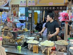 -六合夜市