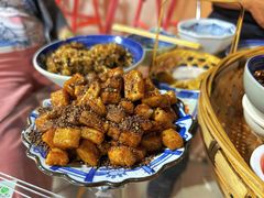 -包整·丝娃娃(一览甲秀楼风景店)