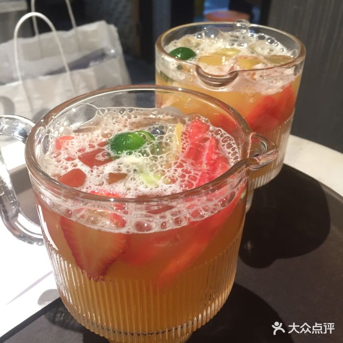 gaga鲜语(中心书城店)招牌水果茶图片