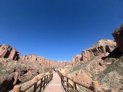 -冰沟丹霞旅游景区
