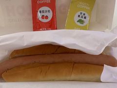 爆浆芝士热狗-库迪咖啡(越秀公园地铁站店)