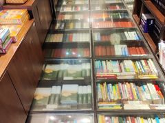 -钟书阁(松江泰晤士小镇店)