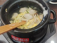 鲜肉砂锅小馄饨-锡笼记·无锡小笼(人民路店)