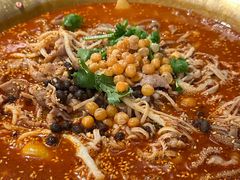 -张翻越·川渝冒菜·武汉黑鸭煲(城北万象城店)