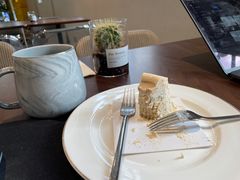 -Fridi Patisserie Cafe