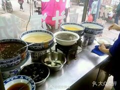 -何老二卤汁凉粉