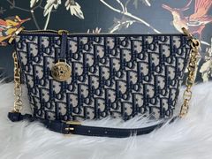 -小飞侠奢侈品回收 寄卖 养护(宝山宝龙广场店)