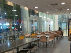 -麦当劳(假日广场店)