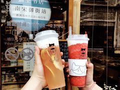 -猫的天空之城概念书店(杭州南宋御街店)