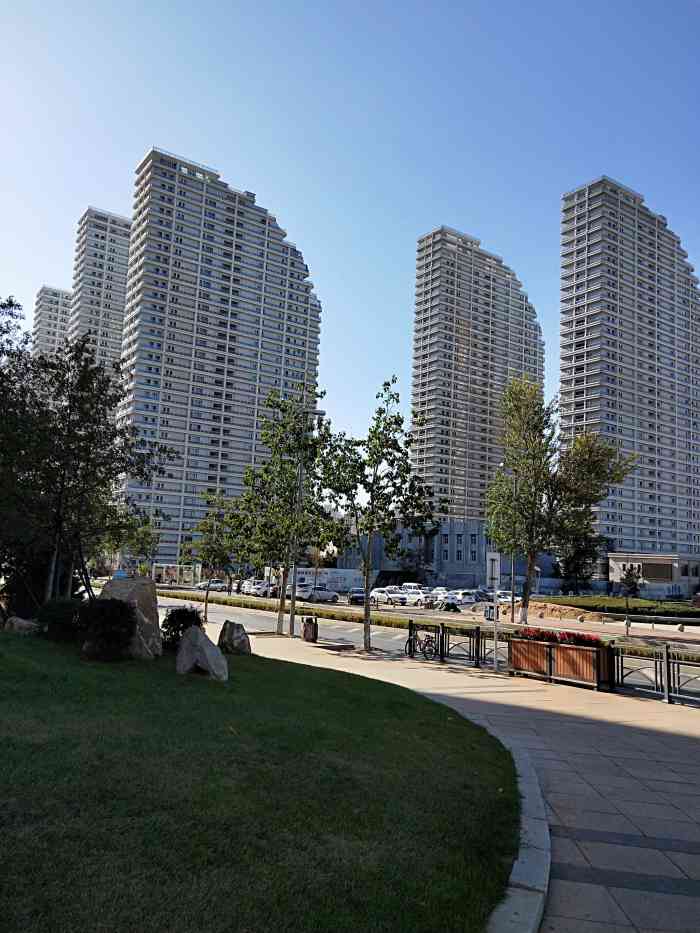 银帆国际-"银帆国际中心位置在大连市区进入开发区的振.