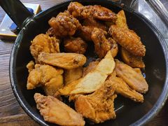 原味炸鸡和酱油鸡双拼-MI WU FACTORY米屋美食工厂餐厅(绿地店)