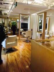 iphone_upload_pic-简法造型·品牌形象店