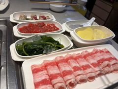 -海底捞火锅(新松江路生日主题店)