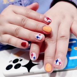 -格林奈儿美甲美睫