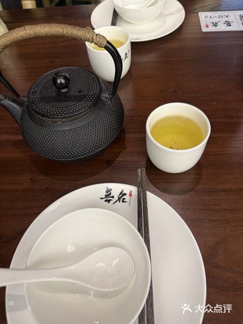 今天挖到一家超棒的川菜馆,店内环境不错,胚务也很好