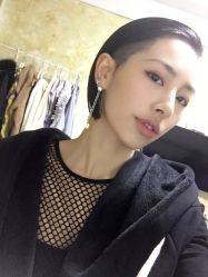 -Godhands美发设计沙龙