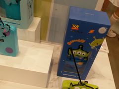 -名创优品(江南新地店)