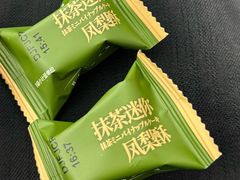 -全家便利店(上海南站站店)