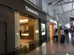 -关西国际机场直营免税店