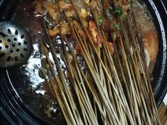 红锅-俭让佬妈现卤串串(温江总店)