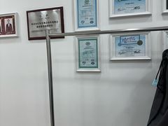 -布瑞琳洗衣(西堤红山店)