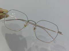 -罗伯特眼镜·蔡司官方授权(罗湖国贸店)