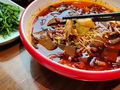 -有红鸡毛店·川菜(建设路店)