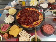 -渝嘴小老弟老火锅(华新村店)