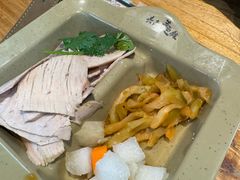 -亮亮面馆(经六路店)