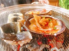 -围炉肉舍•炭烤活鳗•丹东海鲜烤肉(步行街店)