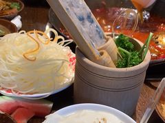 -萍姐火锅·公路夜市(武汉首店)